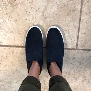 High top tennis shoes